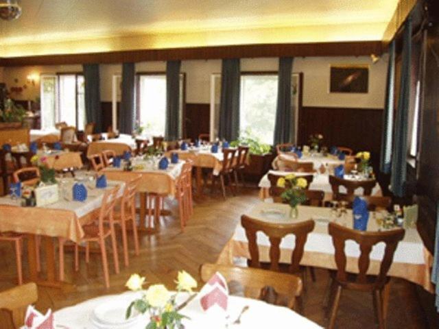 Auberge Restaurant Couronne Beurnevésin Екстериор снимка